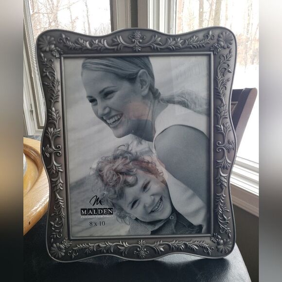 Malden Metal Picture Frame 8×10 - Picture 2 of 6